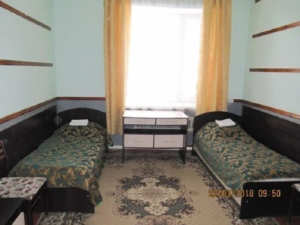 Economy Twin Room photo 1