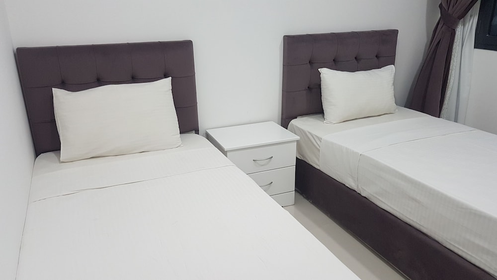 Standard Apartment, 2 Twin Beds, Accessible, City View photo 3