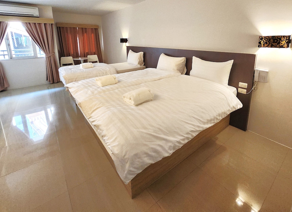 Triple Room Tower1 photo 3