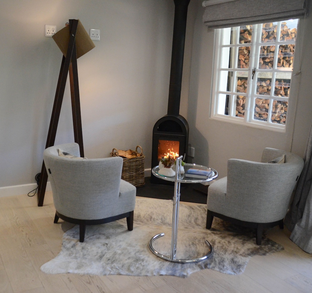 Luxury River unit 5 photo 3
