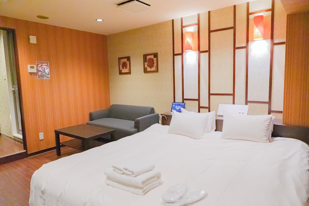 Queen Room (Amber Calm) Non Smoking
