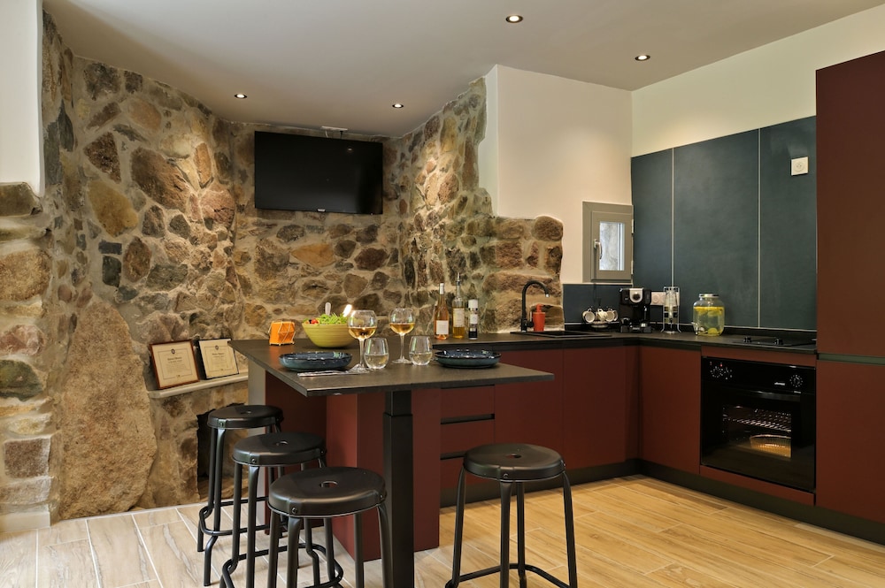 Traditional House - Photo 3