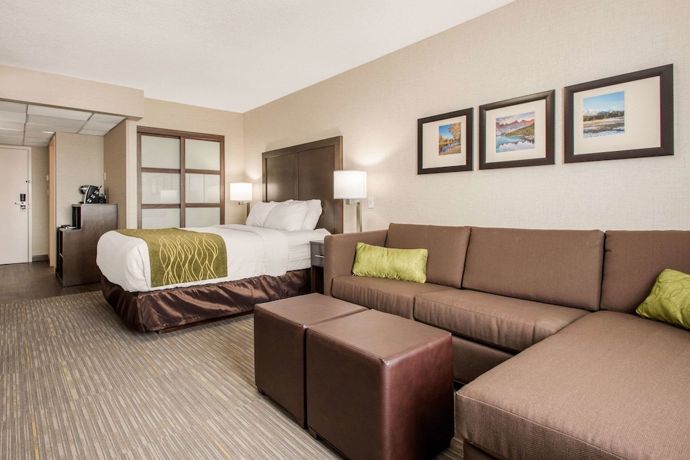 Suite, Non Smoking (Upgrade) - Photo 2