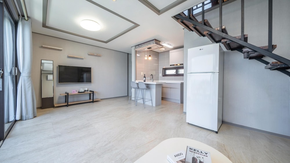 Basic Room, 1 Bedroom (ROOM 201) - Photo 11
