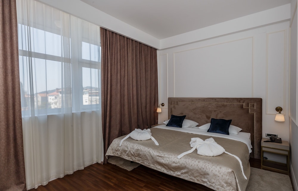 Standard Double or Twin Room photo 3