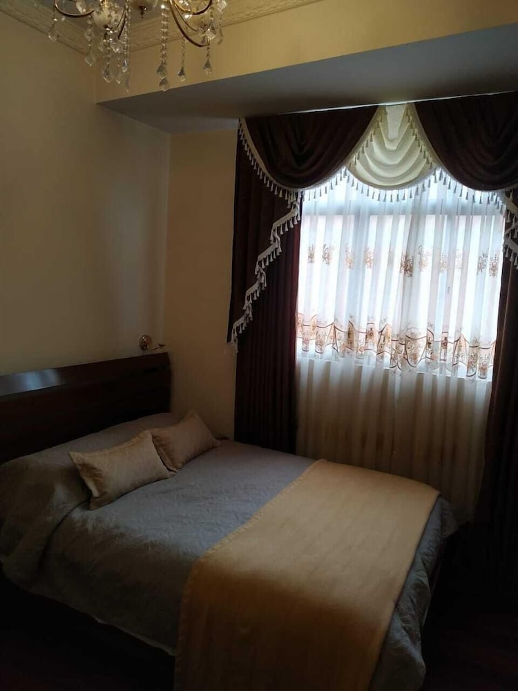 Economy Double Room, 1 Double Bed, Shared Bathroom