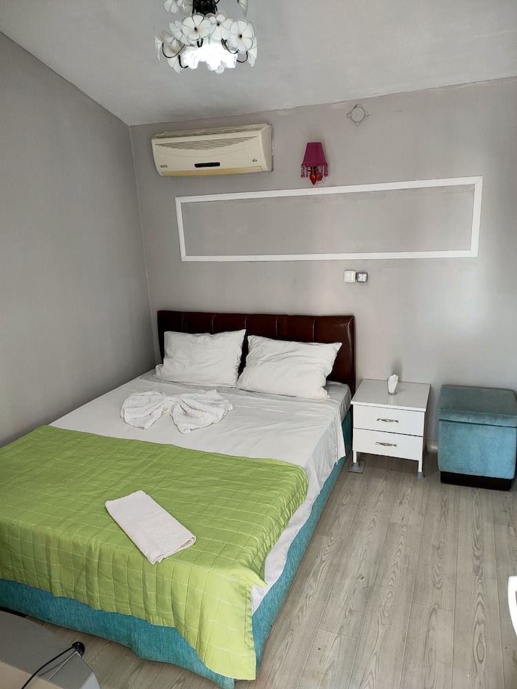 Economy Double or Twin Room photo 1