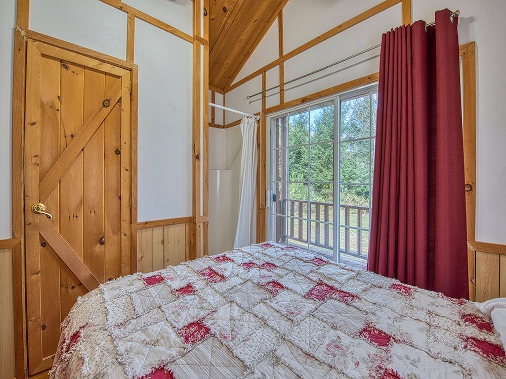 Cabin, Private Bathroom, Mountain View (Bat Cave) - Photo 5