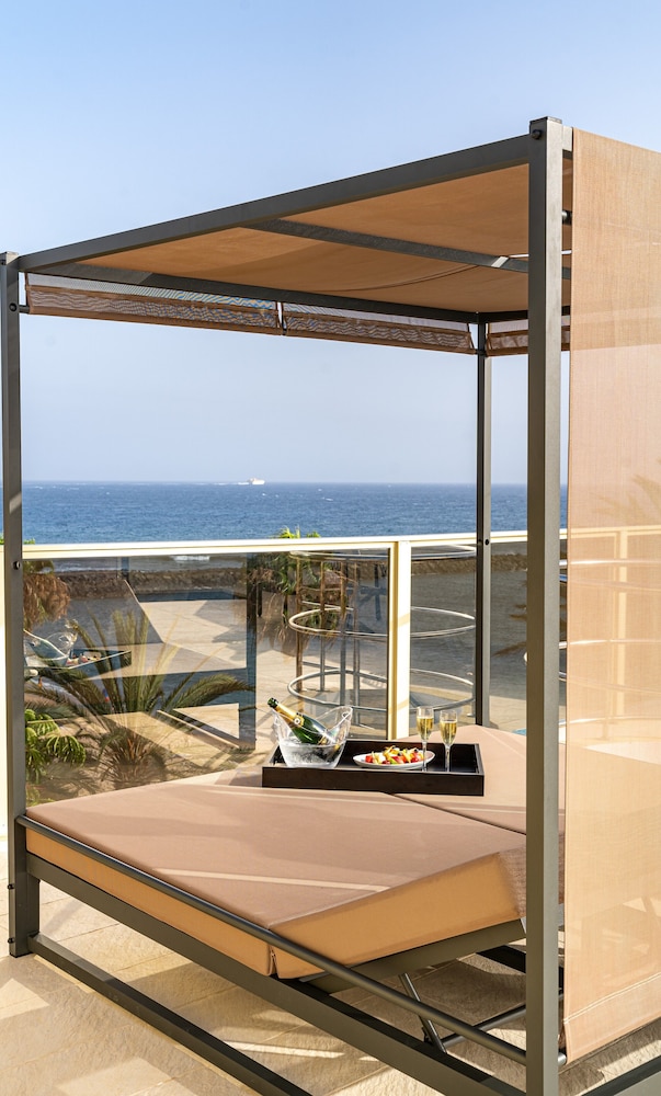 Superior Room, Private Pool - Photo 5