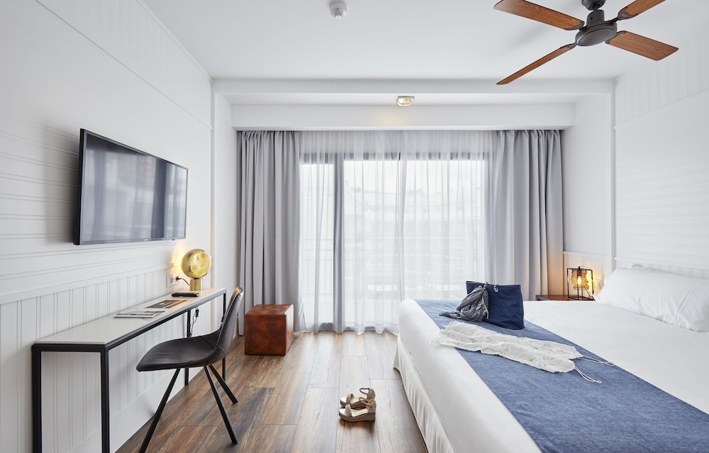 Superior Double or Twin Room (Access to Avana Rooftop) - Photo 1