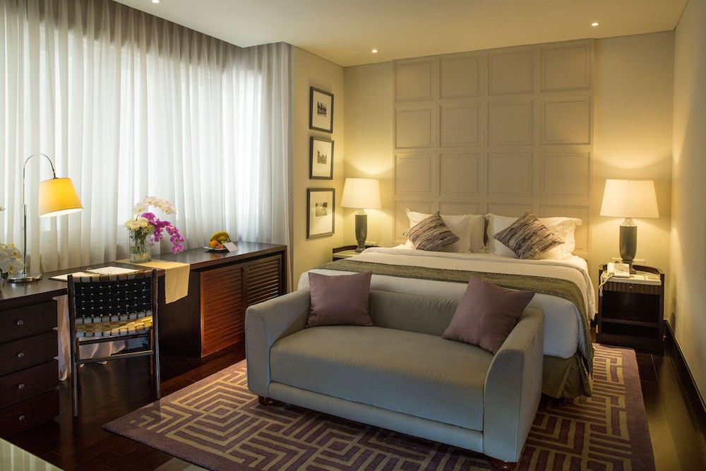 Deluxe King Room photo 1