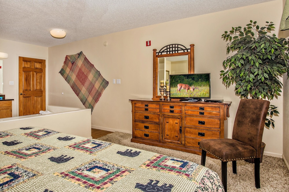 Condo, Multiple Beds (Whispering Pines 253)