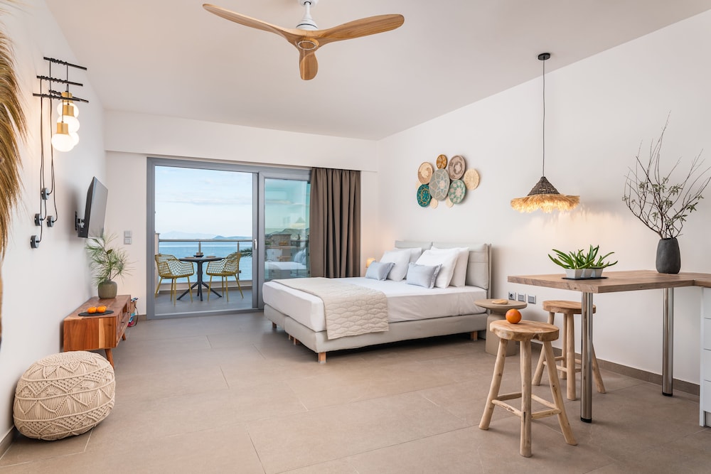 Junior Suite with Sea View photo 1