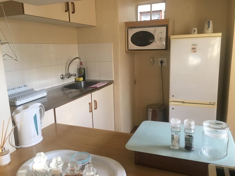 Sunbird Self Catering Cottage photo 3