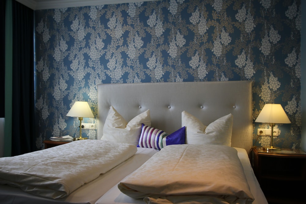 Comfort Double Room, 2 Twin Beds - Photo 10