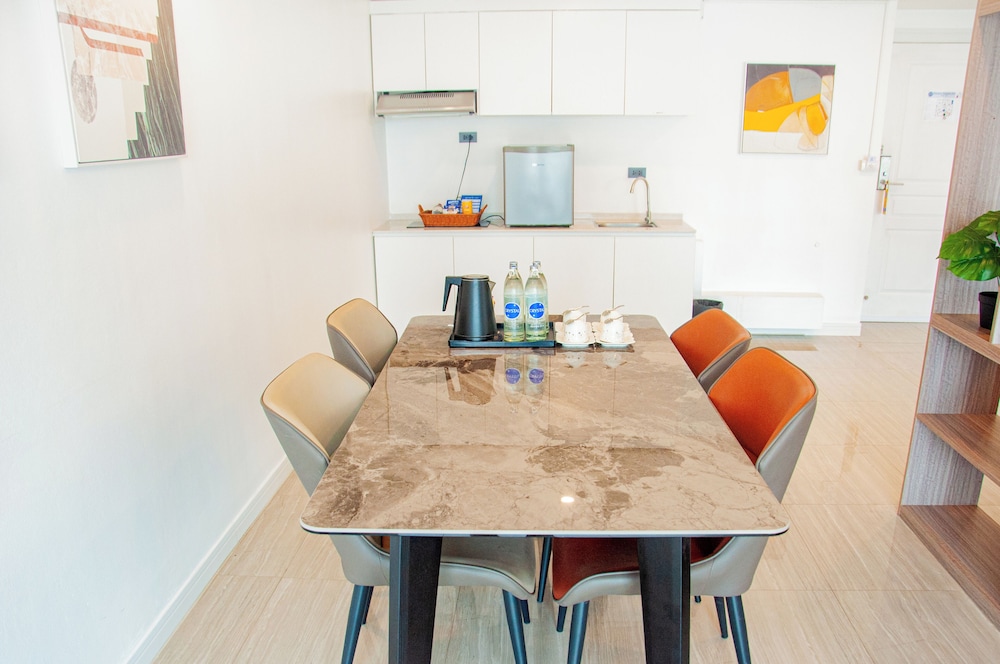 2 Bedroom Grand Tropical - Photo 5