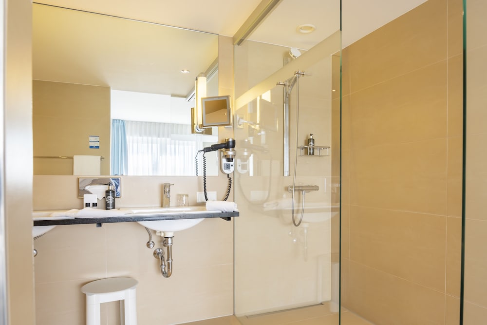 Studio Suite - Photo 10