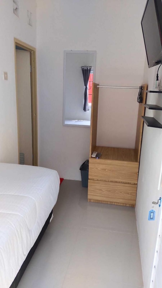 Standard Room photo 2