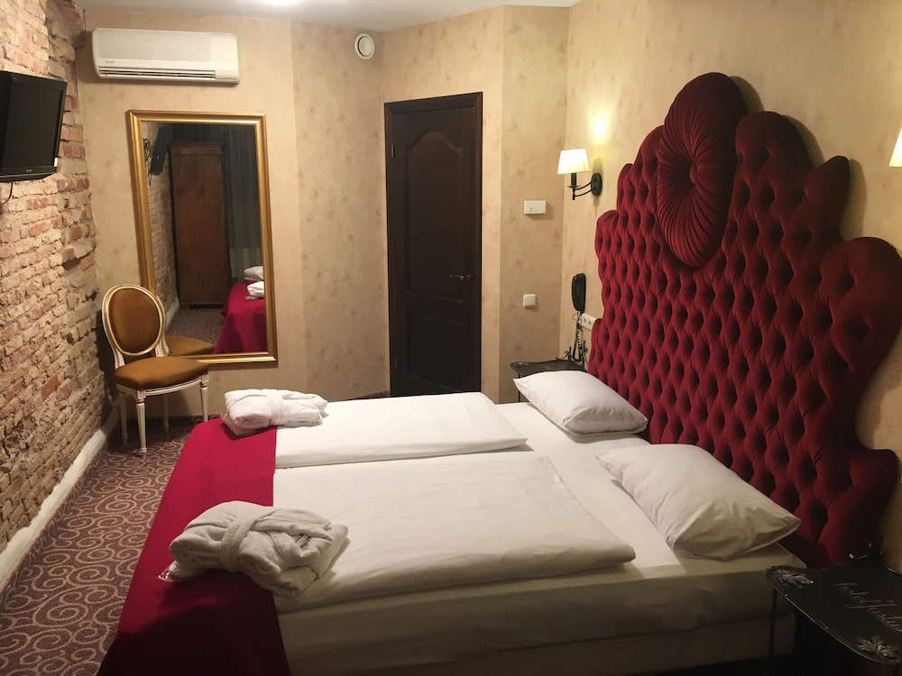 Luxury Suite, 1 King Bed - Photo 3