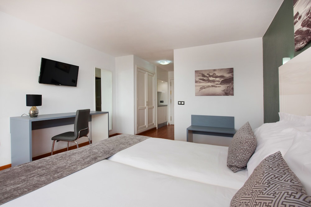 Available room