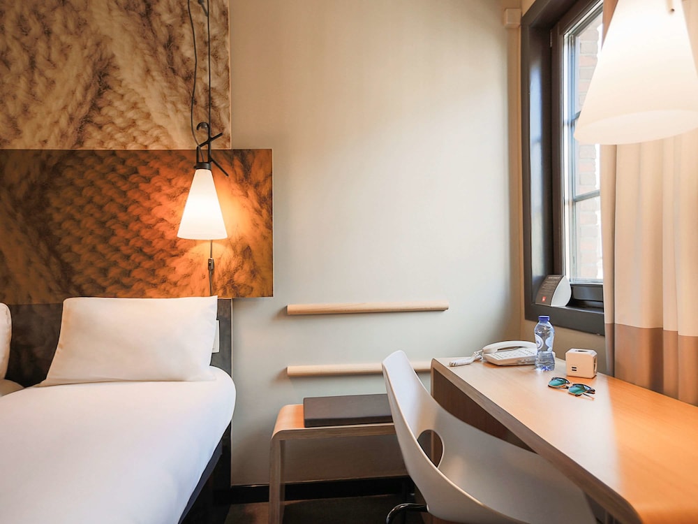 Room, 2 Twin Beds - Photo 2
