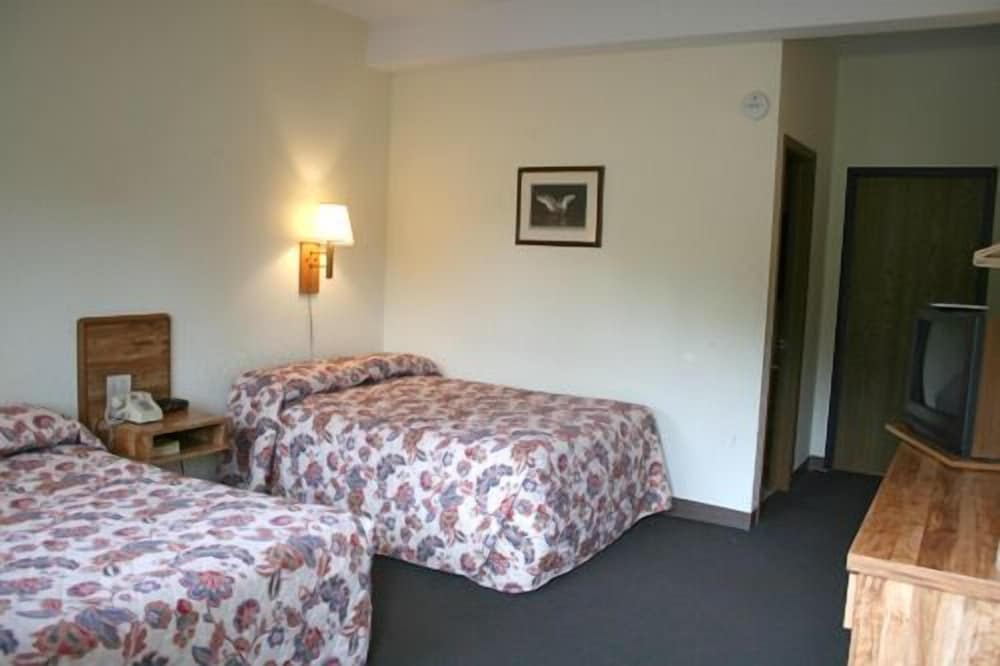 Room, 2 Double Beds photo 1