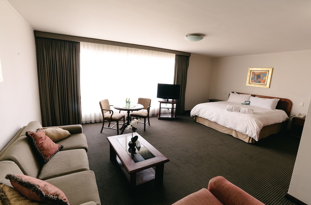 Deluxe Room - Photo 5