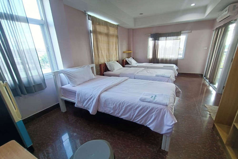 Triple Room photo 2
