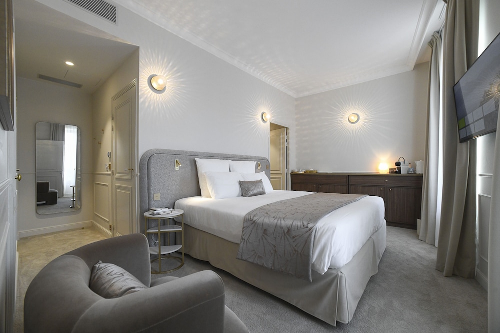 Suite (Prestige)