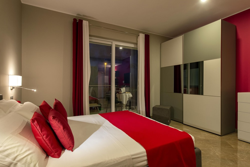 Double Deluxe Room