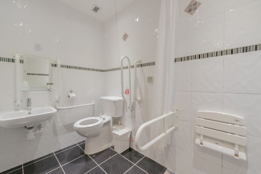 Standard Room, 1 King Bed, Accessible, Non Smoking (with Extra Bed) - Photo 7