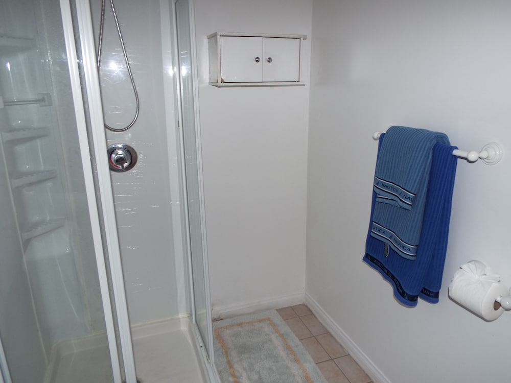 3 Bedroom 2 Bath Apartment photo 2
