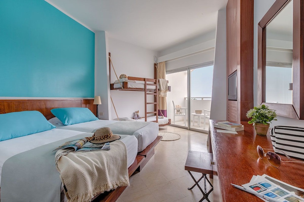 Quadruple Room photo 3