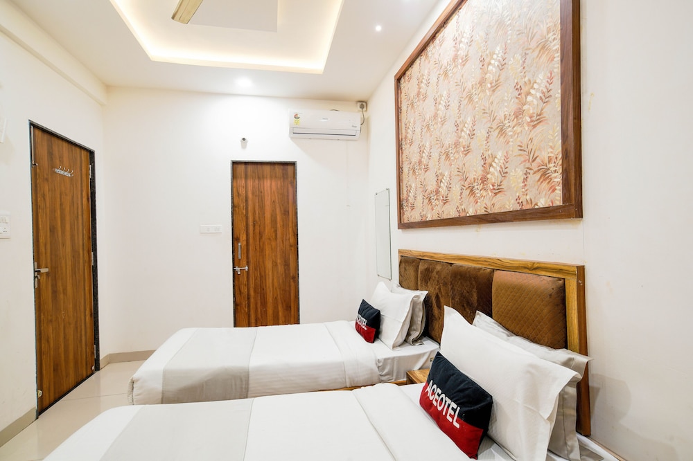 Deluxe Twin Room - Photo 9