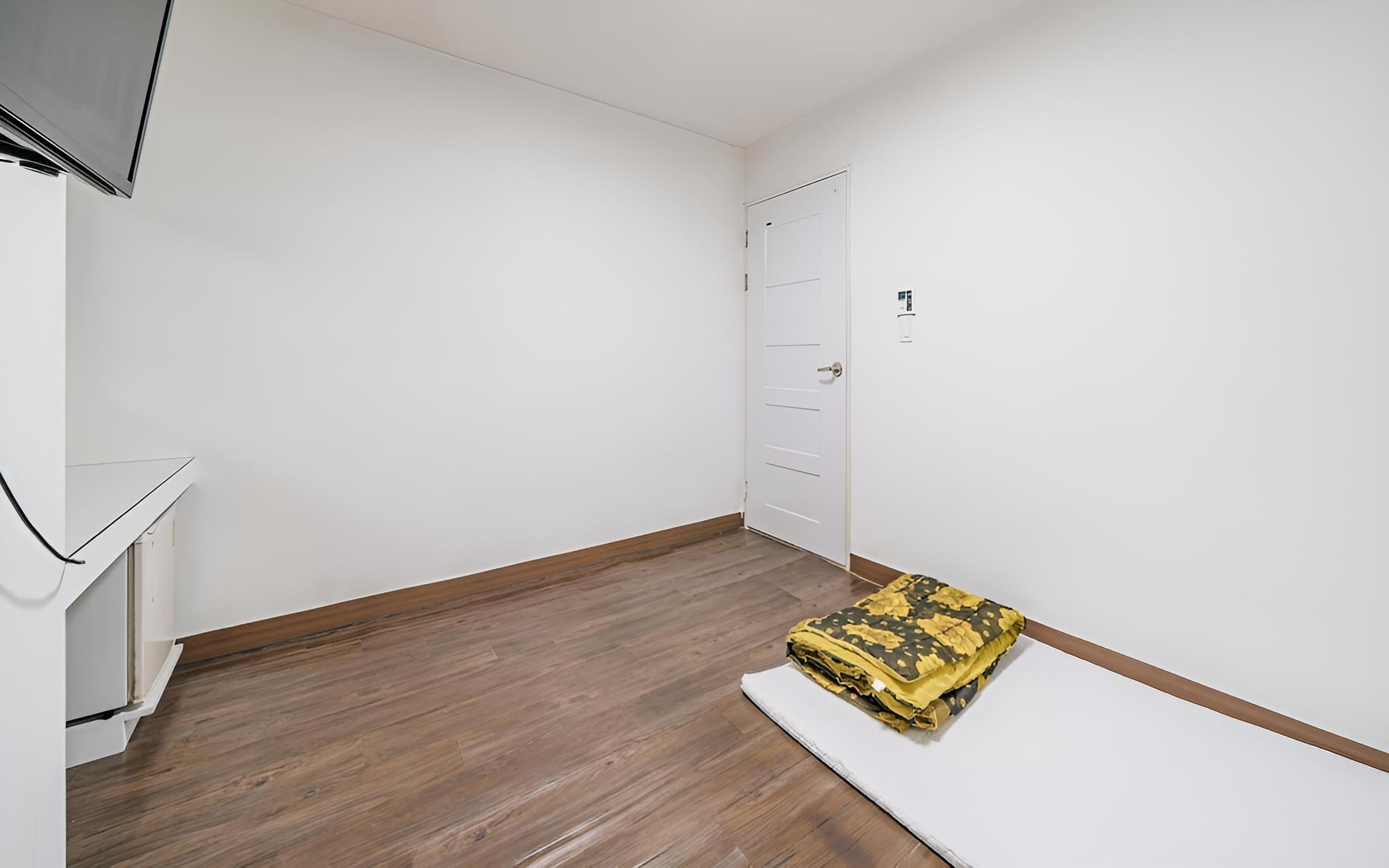 Room (Korean) - Photo 5