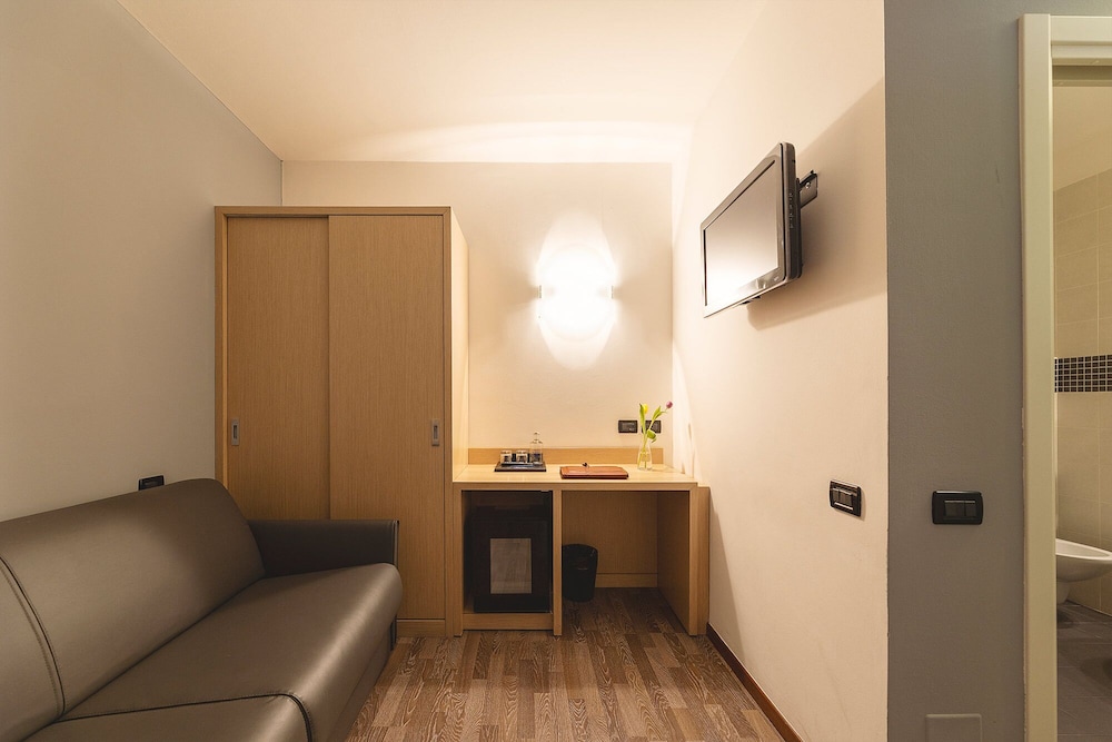 Grand Double Room photo 3