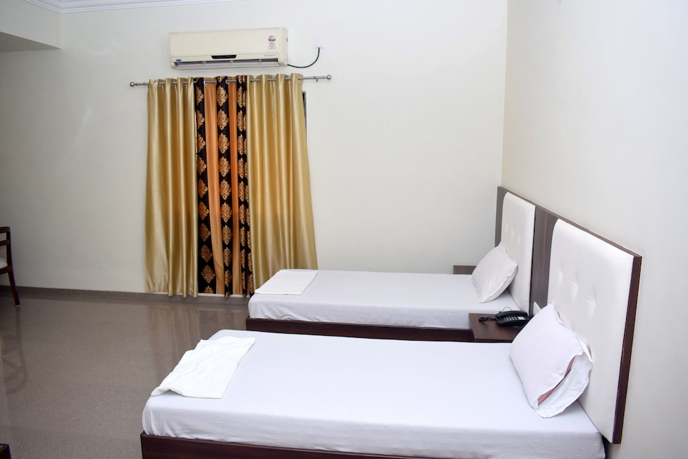 Super Deluxe Room - Photo 8