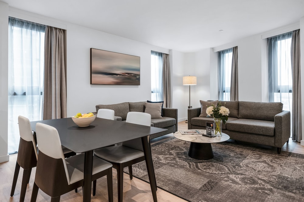 Two Bedroom Premium Apartment - Photo 7