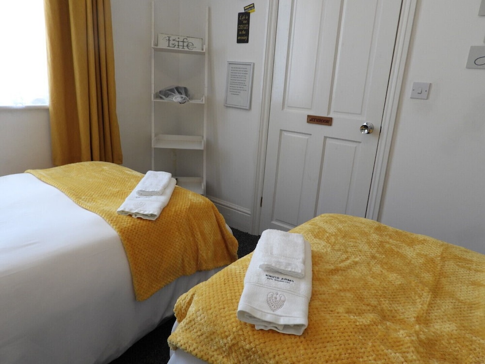 Twin Room, Ensuite photo 2