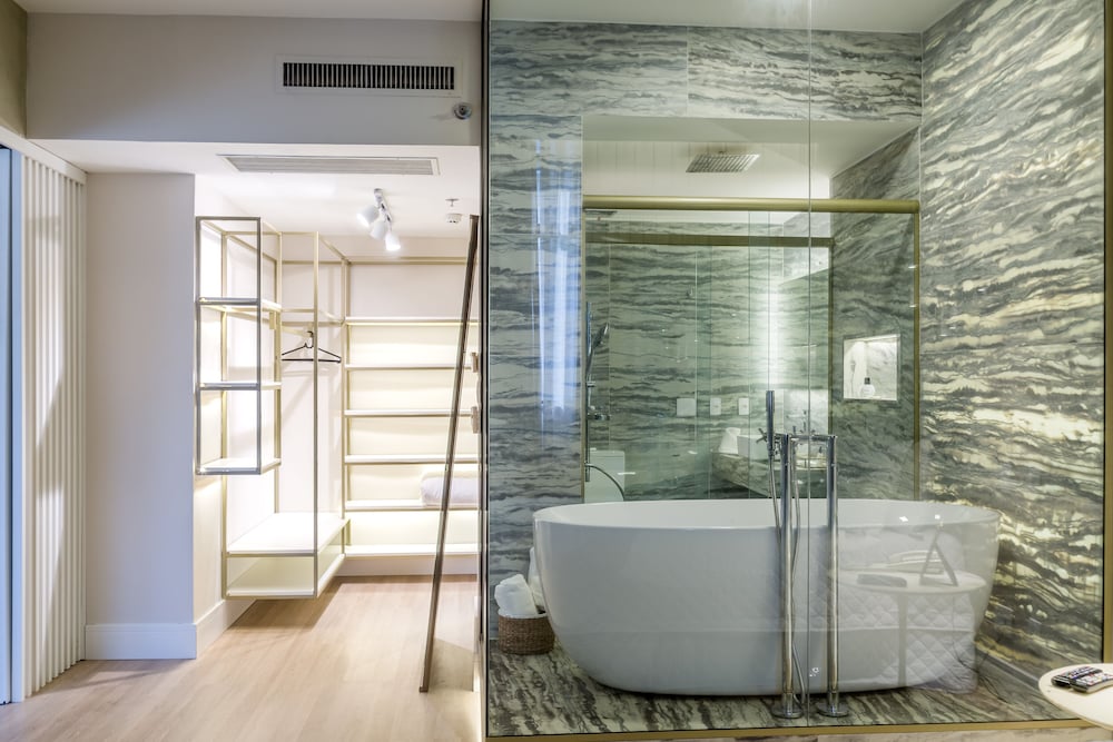 Luxury Studio Suite photo 2