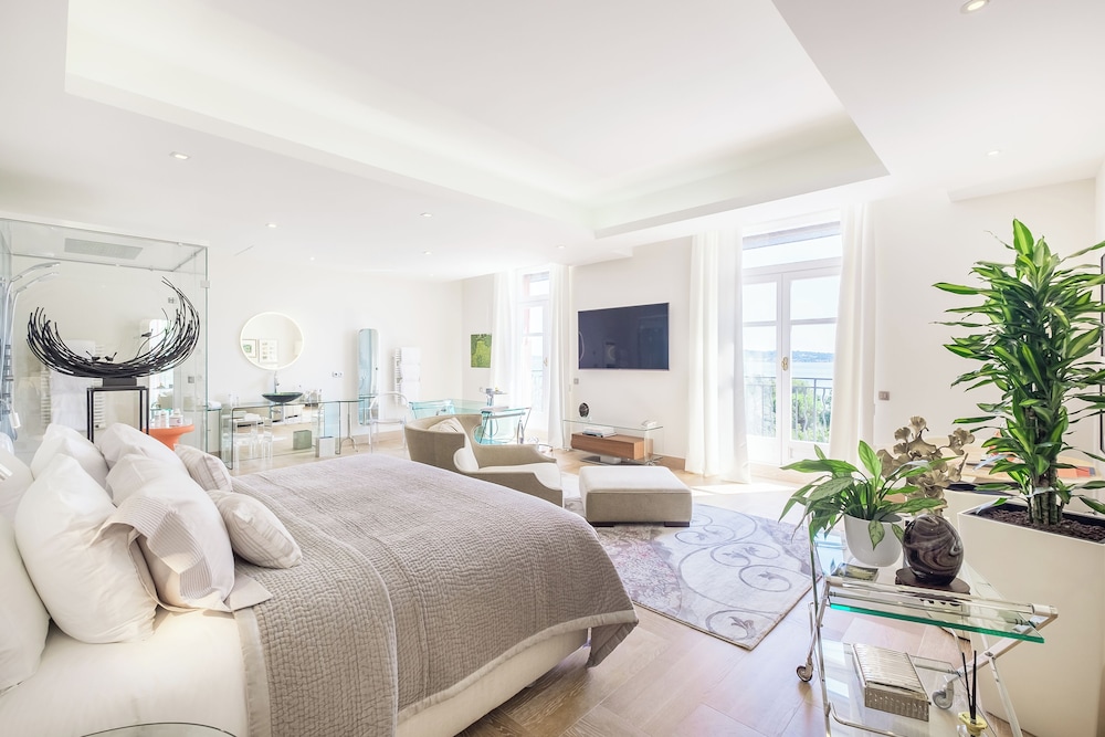Beauvallon Suite photo 3