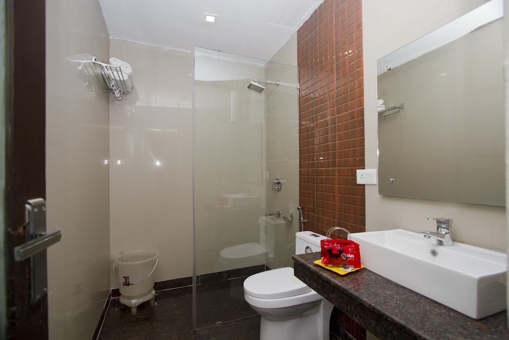 Standard Double Or Twin Room, 1 Bedroom, Private Bathroom photo 3