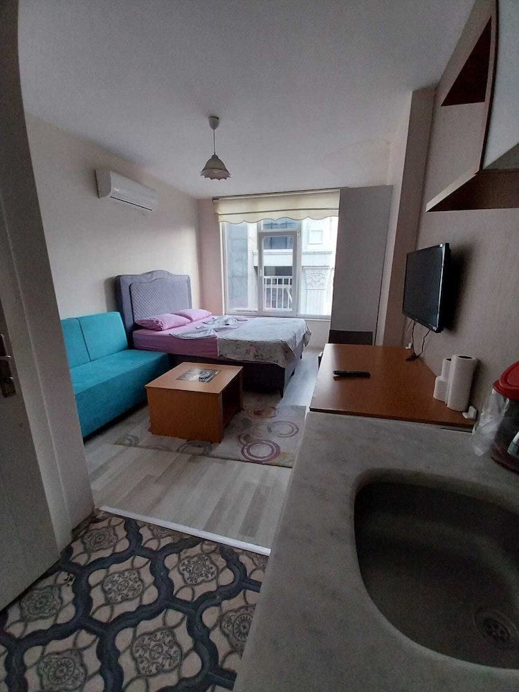Apartment photo 1