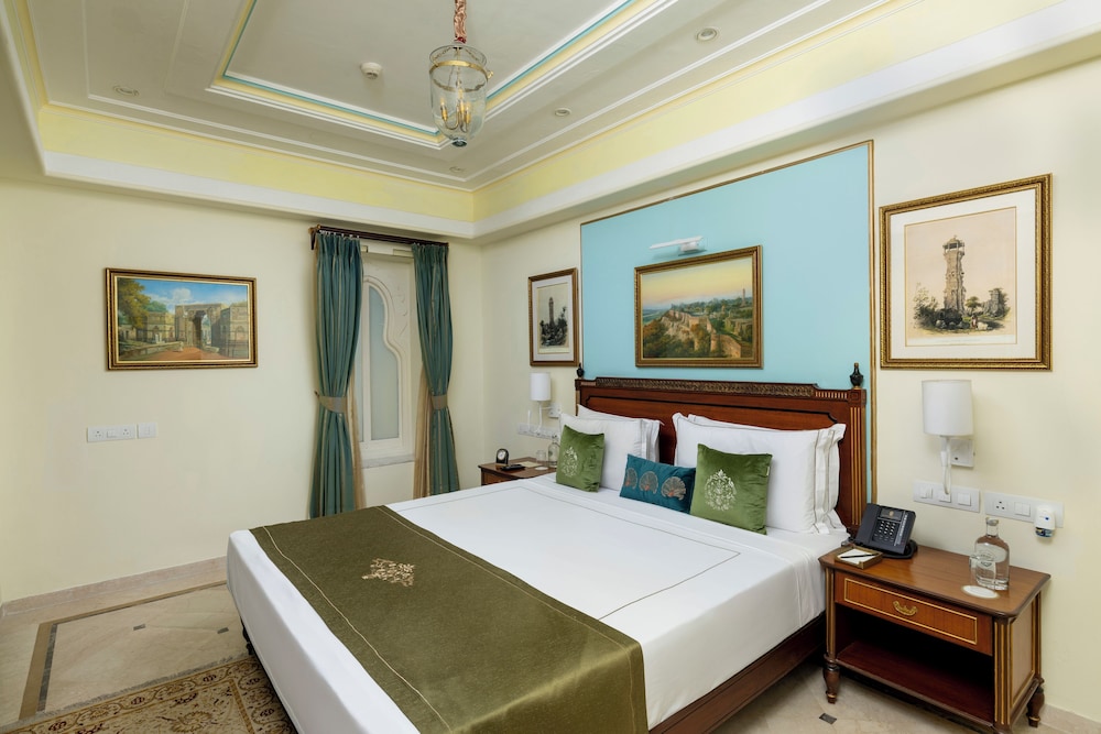 Deluxe Suite Courtyard View - Photo 4