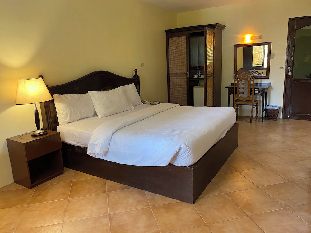 Superior Room, Pool View photo 3