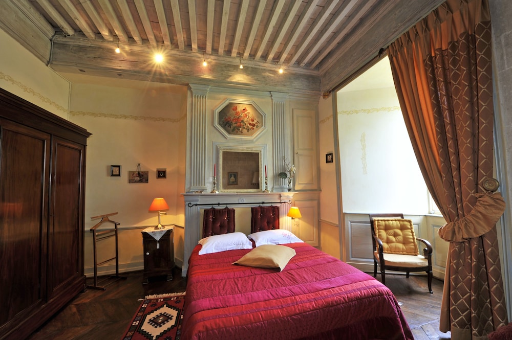 Double Room, Garden View (Camille)