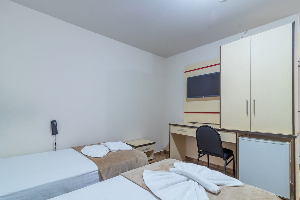 Basic Quadruple Room photo 2