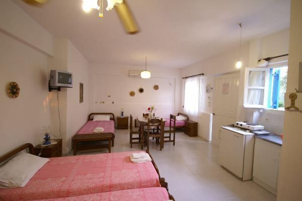 Apartment, 2 Bedrooms, Sea View photo 3