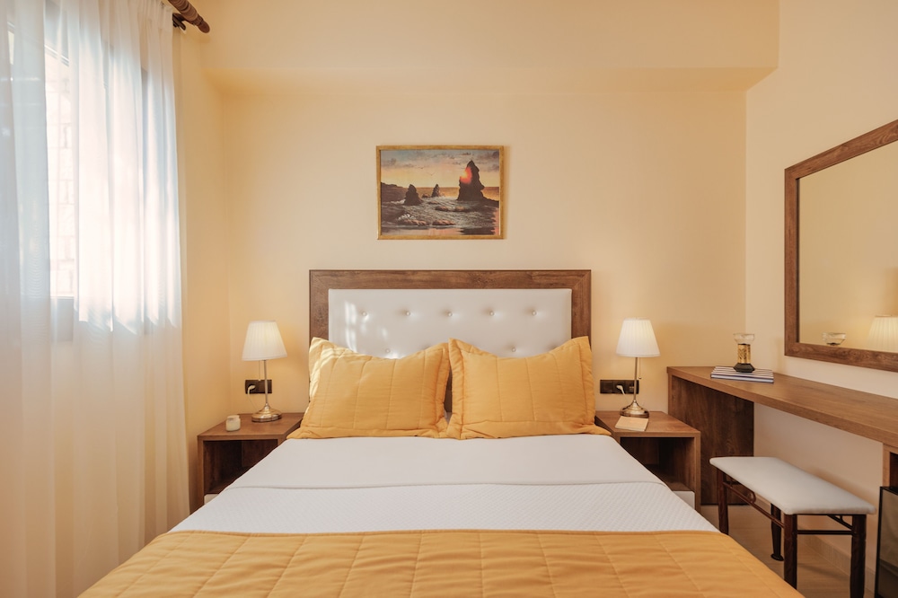 One Bedroom Suite with Patio and Sea View - Photo 6