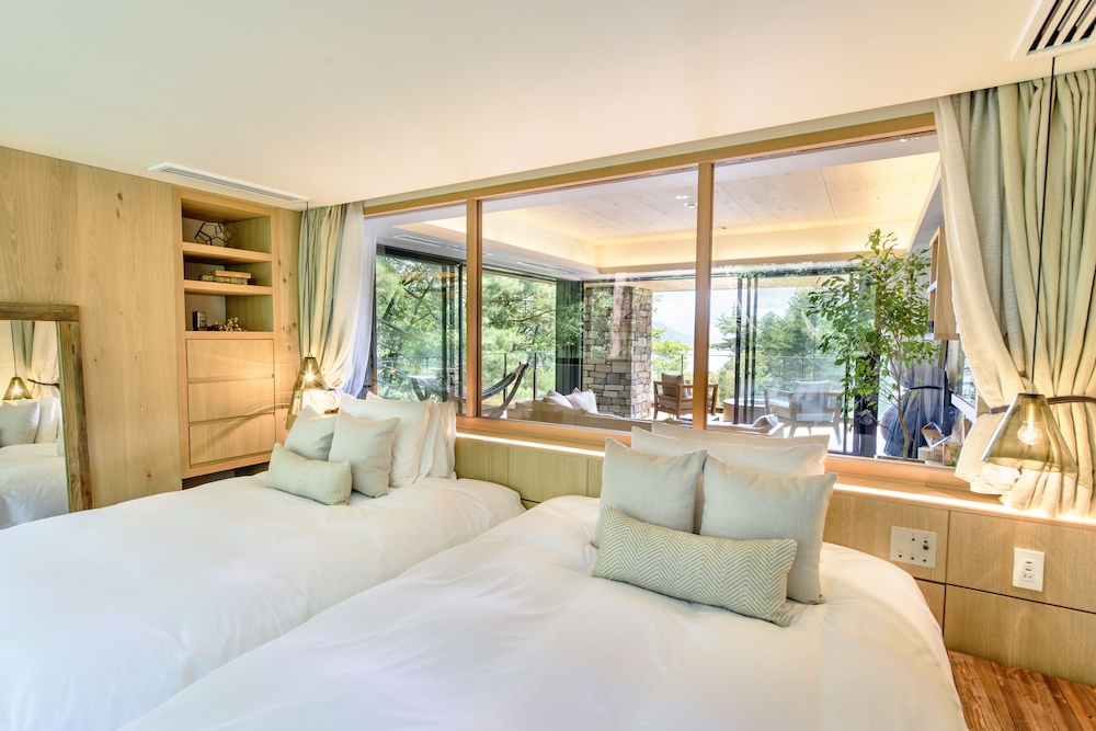 FUFU Luxury Premium Suite Twin - Photo 2